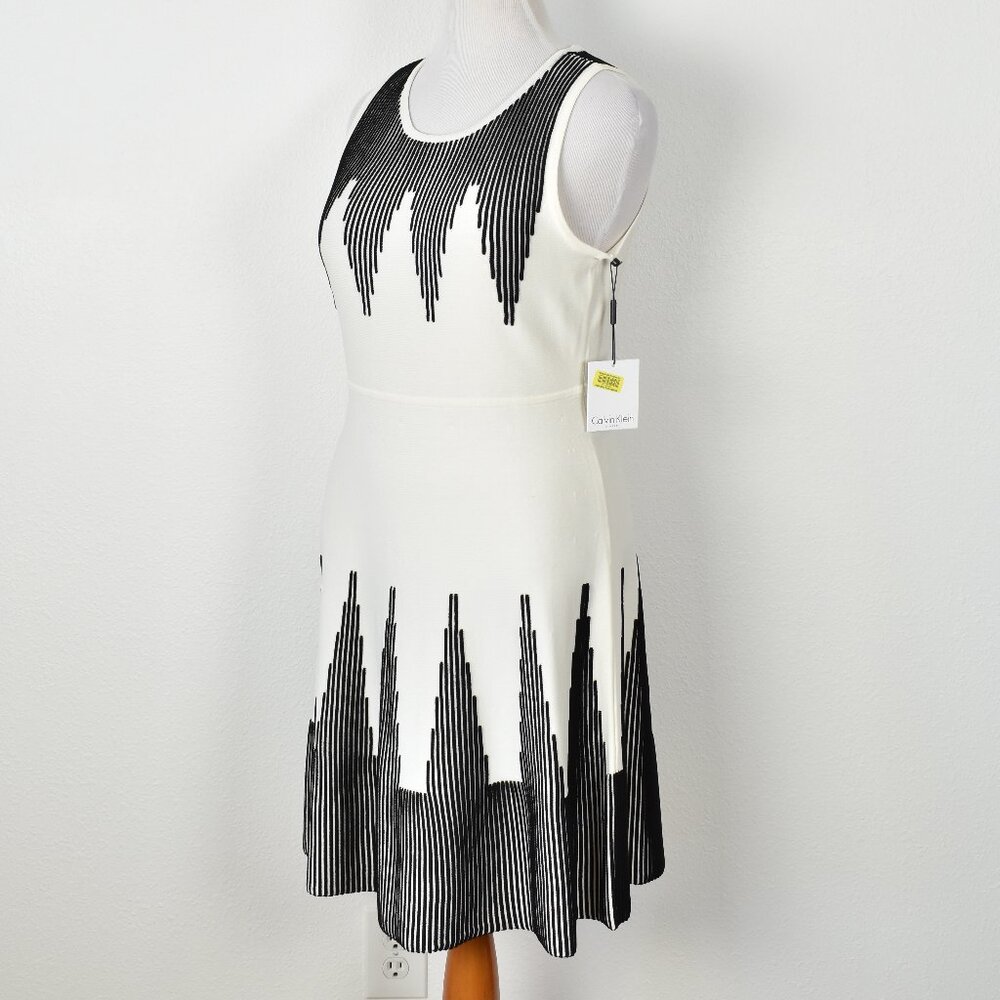 Calvin Klein Fit and Flare Knit Dress NEW - L - Picture 3 of 9